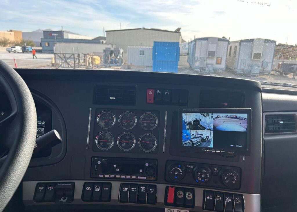 Fleet video telematics and dashcam systems for logistics and delivery fleets with configurable multi-camera setups and in-cab LCD monitor display